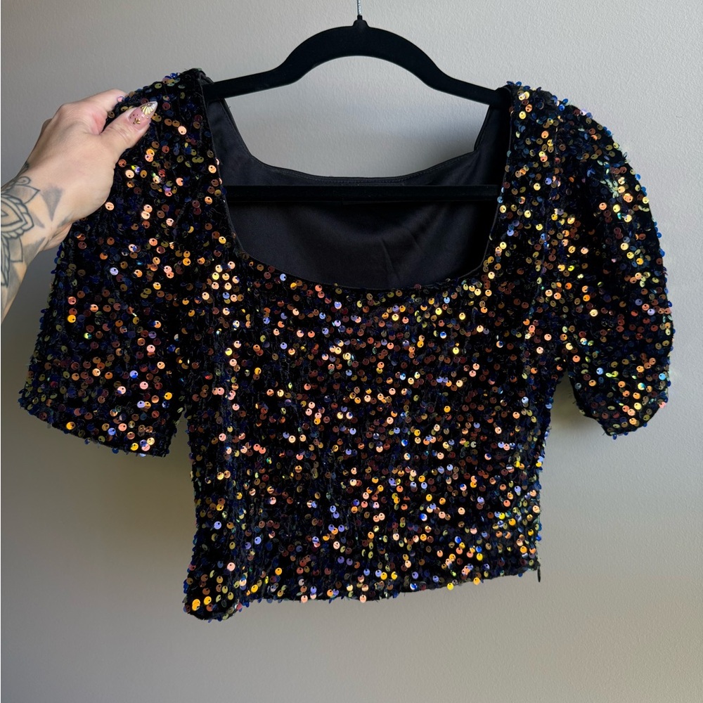 Size L Storia sequin top